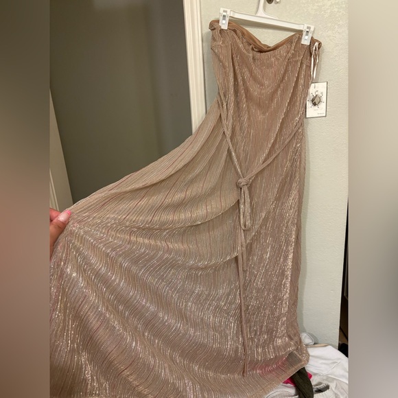 Petal& Pup Farley Strapless Metallic Maxi Dress NWT - Picture 5 of 9